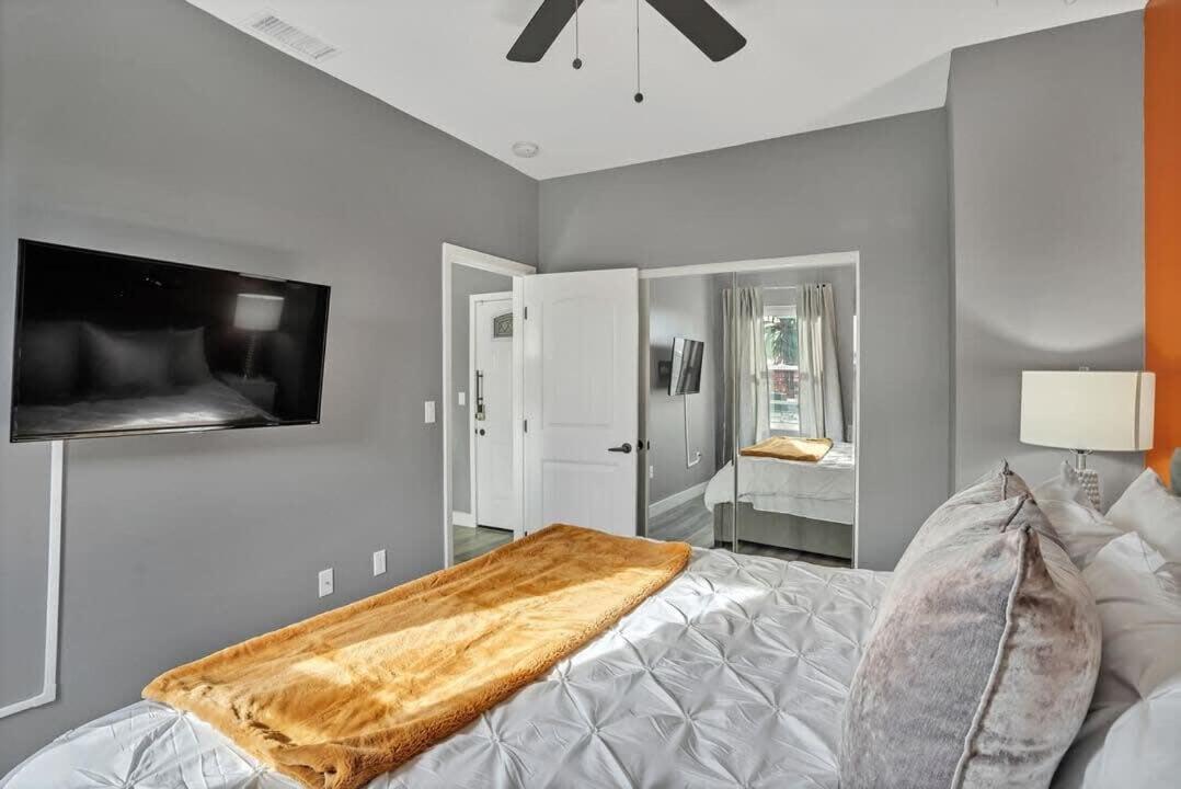 Professionals-Restaurants-Fastwifi-A C-Desk- Pets Lejlighed San Diego Eksteriør billede